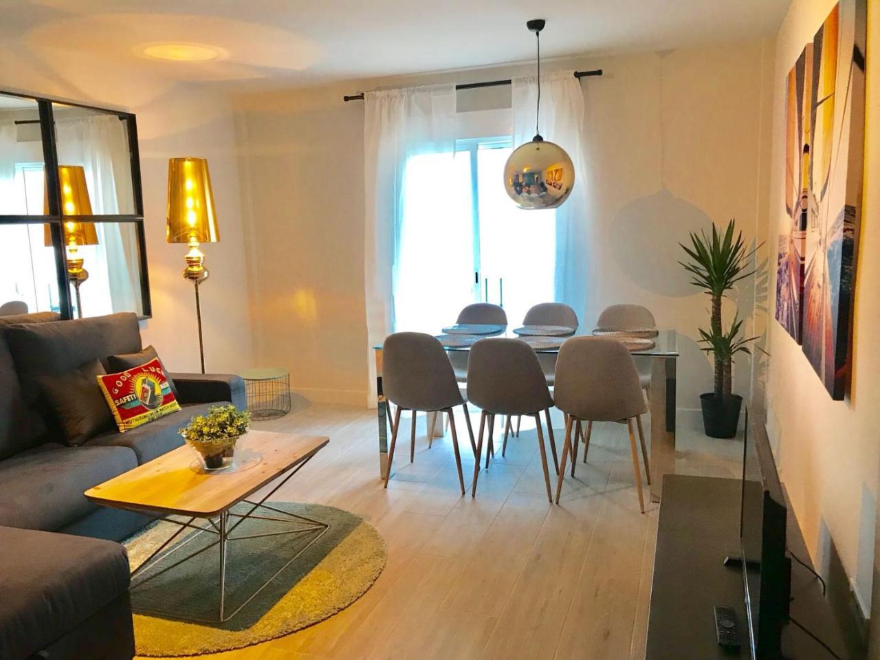 Lujoso Duplex En La Playa Con Vistas Al Mar Lejlighed Torremolinos Eksteriør billede